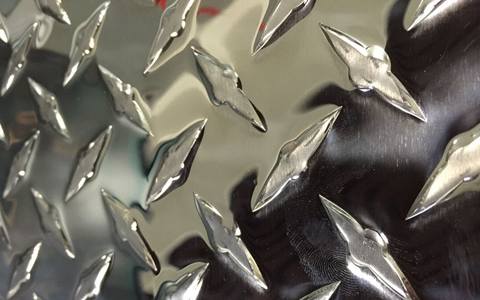 一條筋花紋鋁板